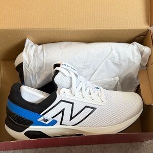 New Balance Fresh Foam X 1440 in White and Black